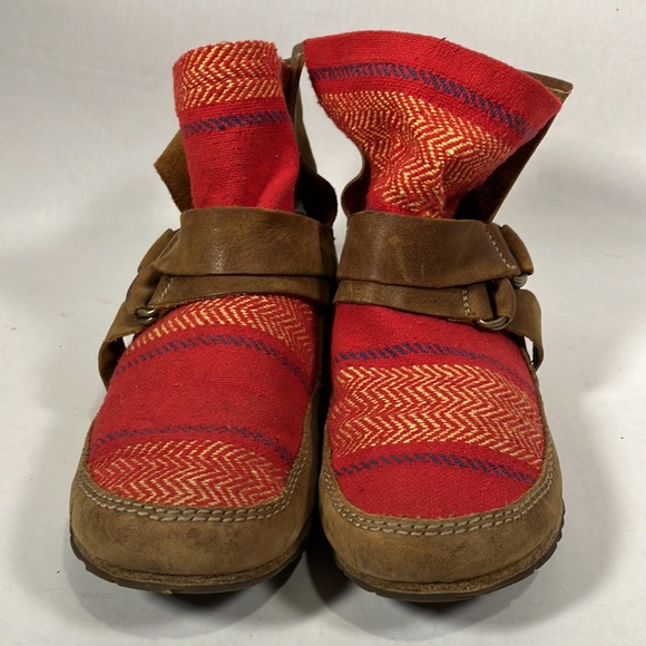 Sorel Booties - Picture 2 of 10